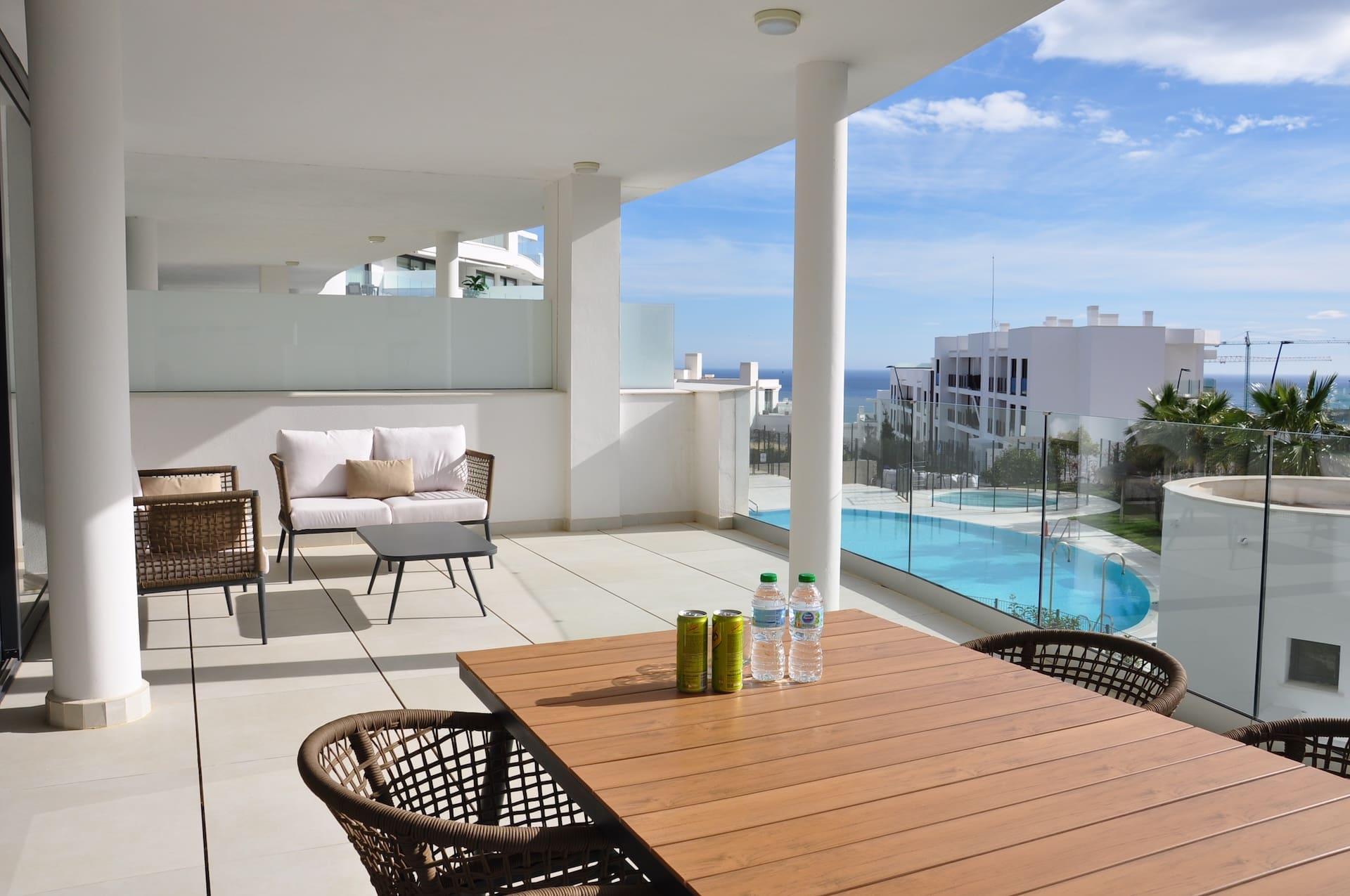 Move-in ready luxury apartment in Higuerón West with sea views and high-end finishes For sale with MDR Luxury Homes 0089 Move-in ready luxury apartment in Higuerón West with sea views and high-end finishes. For sale with MDR Luxury Homes.